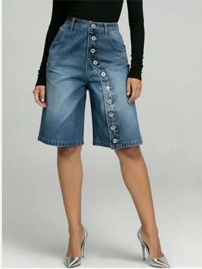 Mica’s denim wide leg Bermuda Shorts with button cascade detail, S, NWT!